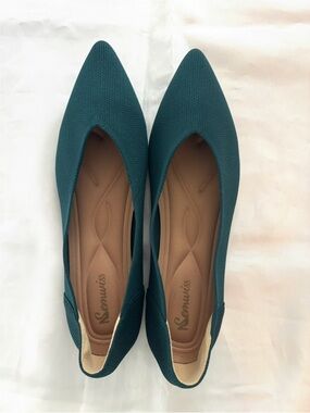 NWOT Semwiss Teal Pointed Toe Ballet Flats SZ 8.5